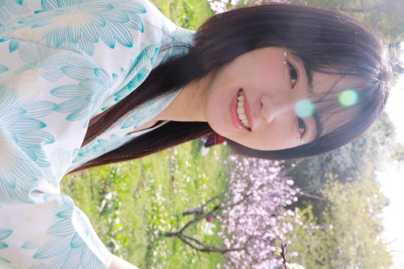 xb-2858 杏吧傳媒 上海可愛女友穿肚兜給你操情緒給滿